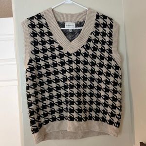 Cute only worn once top